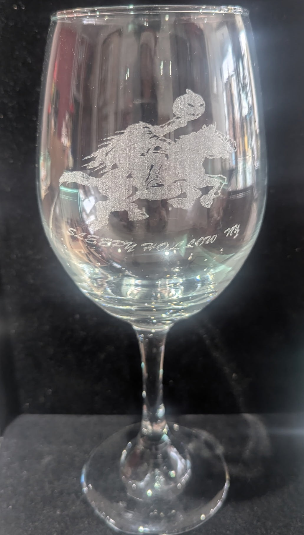 Sleepy Hollow Etched Wine Glass