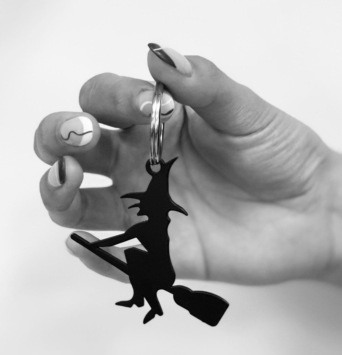#7 Key Witch Key Ring – Headless Horseman Gifts